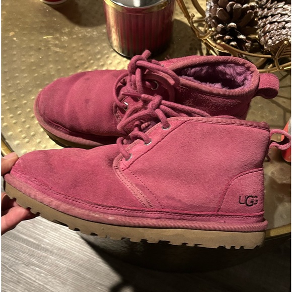 Pink Uggs - Picture 4 of 5
